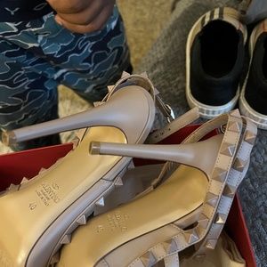 Original Valentino rockstud dhoe
